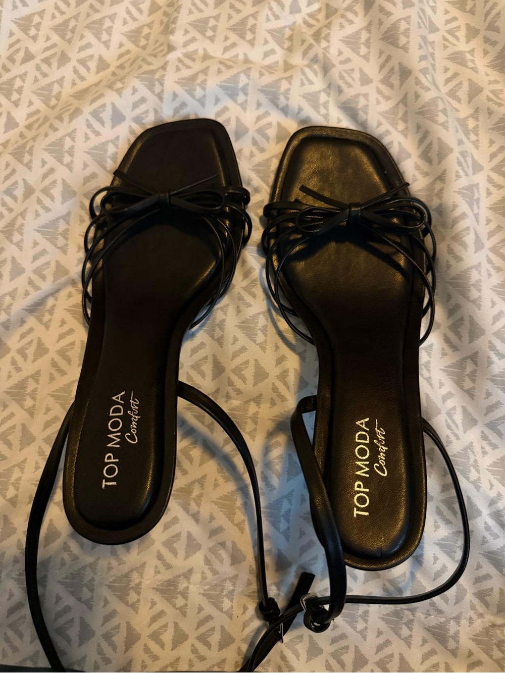TOP Moda Black Strappy Bow Square-Toe Sandals